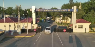 batmanda-binlerce-kacak-urunun-ele-gecirildigi-operasyon-degerlendirmesi-NAkI264h.jpg