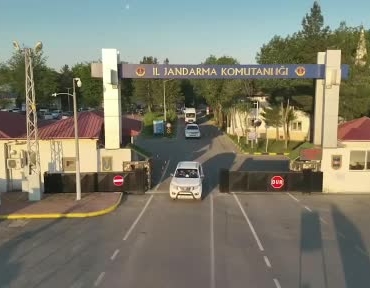 batmanda-binlerce-kacak-urunun-ele-gecirildigi-operasyon-degerlendirmesi-NAkI264h.jpg