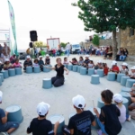 cocuklar-muzikle-bulusuyor-gezici-atolye-ile-mahallelerde-konser-keyfi-GXRwWz1Y.jpg