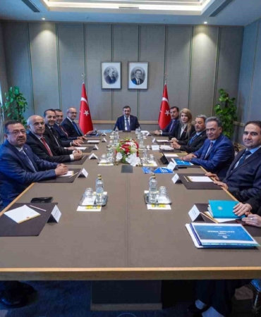 cumhurbaskani-yardimcisi-cevdet-yilmaza-turgut-ozal-tip-merkezi-ihtiyaclari-sunuldu-pjjSsUHW.jpg