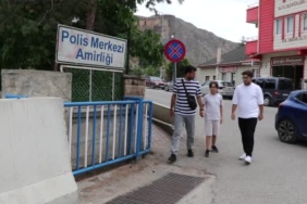 cuzdanini-kaybeden-yasli-kadini-sevindirerek-insanlik-olmemis-dedirttiler-7BAHSju7.jpg