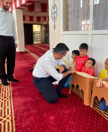 dicle-kaymakami-atisin-kuran-kursu-ogrencileriyle-bulusmasi-KIdnB9JJ.jpg