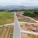 Malatya'da Traktör Kazası: Eski Muhtar Hayat Mücadelesi Veriyor thumbnail