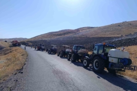 dogansehirde-aniz-yanginina-koylulerin-traktorlu-mudahalesi-L81Ya7bi.jpg