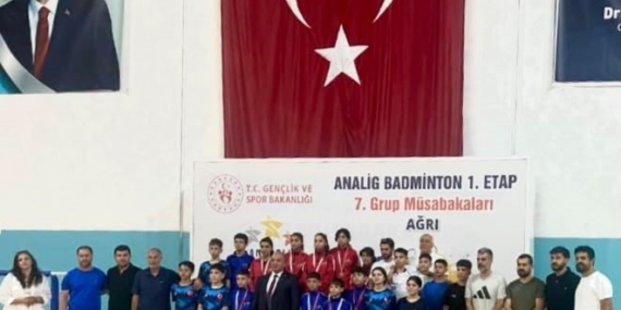 Elazığ Badminton Takımı, Türkiye Finallerinde Zirveye Oynuyor