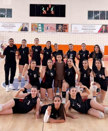 elazig-voleybol-takimi-yari-finalde-buyuk-bir-basariya-imza-atti-2GccGEeT.jpg