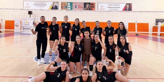 Elazığ Voleybol Takımı Yarı Finalde Büyük Bir Başarıya İmza Attı