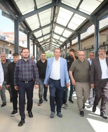 elazigda-ak-parti-kadrosu-sahada-aktif-calismalarini-devam-ettiriyor-lZqSZihM.jpg