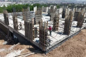 elazigda-insaat-iscilerinin-sicak-yaz-gunlerinde-ekmek-mucadelesi-2S9uKkve.jpg