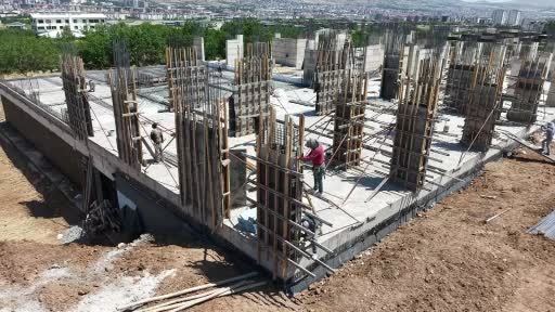 elazigda-insaat-iscilerinin-sicak-yaz-gunlerinde-ekmek-mucadelesi-2S9uKkve.jpg