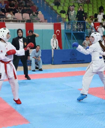 elazigda-karate-sampiyonasi-gurup-musabakalari-tamamlandi-6NwVrQep.jpg