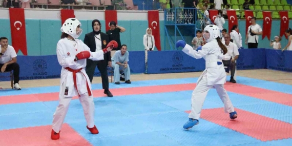 Elazığ’da Karate Şampiyonası Gurup Müsabakaları Tamamlandı