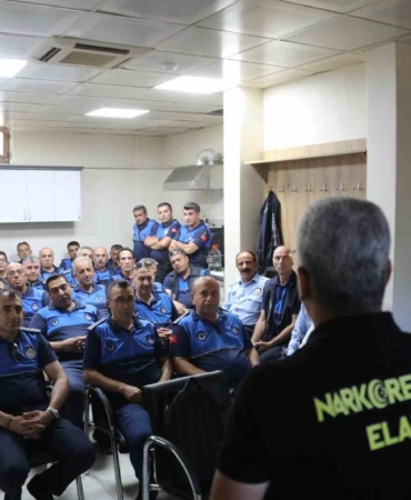elazigda-narkorehber-semineri-uyusturucu-ile-mucadele-egitim-programi-y8bp7y1e.jpg