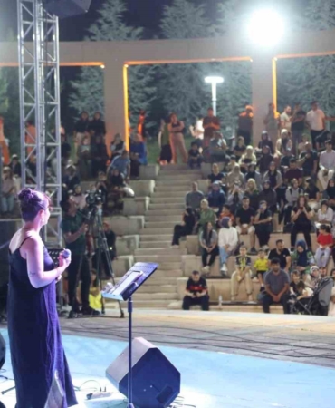 elazigda-yaz-eglenceleri-coskulu-bir-sekilde-suruyor-KH5zsqGn.jpg