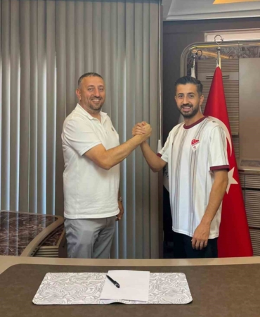 elazigspor-onur-eris-ile-yeni-bir-donem-baslatiyor-AU3nb3jE.jpg