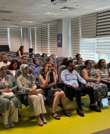 ergenlik-donemi-beyin-gelisimi-icin-kritik-bir-firsat-nMS3QdWJ.jpg