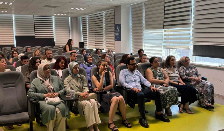 ergenlik-donemi-beyin-gelisimi-icin-kritik-bir-firsat-nMS3QdWJ.jpg