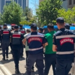 Kars’ta İranlı Kurye Midesinden 76 Parça Metamfetamin Çıktı! thumbnail