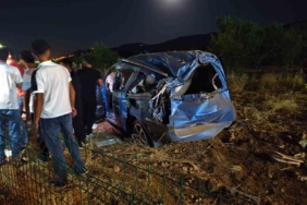 gercuste-kaza-hurdaya-donmus-aractan-burnu-bile-kanamadan-cikan-kisi-vkwy1fWz.jpg