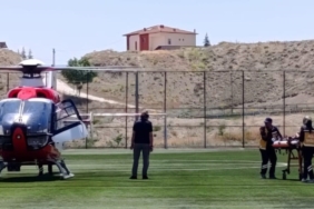hava-ambulansiyla-malatyaya-sevk-edilen-98-yasindaki-kadin-vc7tu9LA.jpg