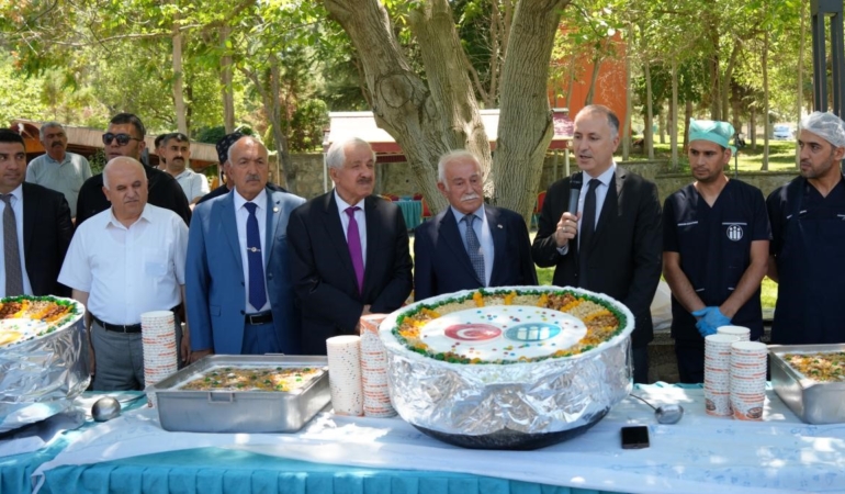 inonu-universitesinde-geleneksel-asure-etkinligi-rT2TWfZc.jpg