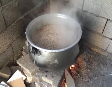 kumda-yapilan-gercus-leblebisi-essiz-lezzetin-sirri-dUx28aOP.jpg