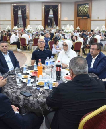malatya-protokolunun-bir-araya-geldigi-dugun-Egw29HmX.jpg