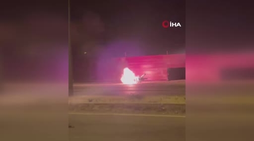 Malatya’da Seyir Halindeki Motosiklet Alev Alev Yandı – Şok Edici Anlar