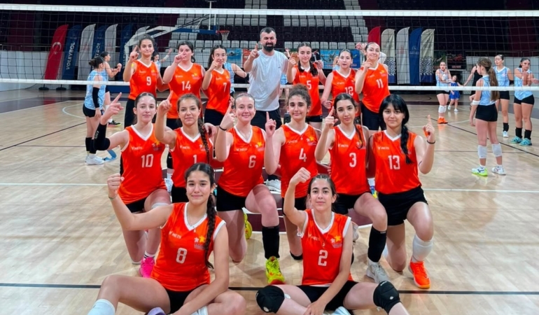 malatyanin-filenin-prensesleri-turkiye-sampiyonasinda-zirveye-oynuyor-Jk4DRaDr.jpg