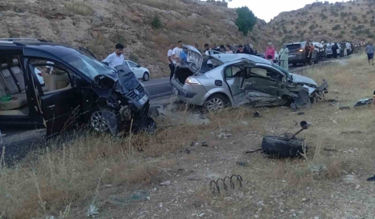 mardindeki-trafik-kazasinda-yarali-bebek-hayatini-kaybetti-SsCqDTuG.jpg