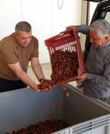 mtb-baskani-ozcan-lisansli-depolar-ureticiler-icin-guvence-7uq9biIy.jpg