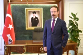 omer-hilmi-yamli-ardahan-valiligine-atandi-kSu7pmcE.jpg