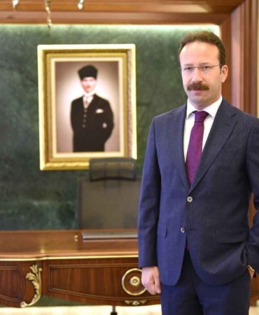 omer-hilmi-yamli-ardahan-valiligine-atandi-kSu7pmcE.jpg