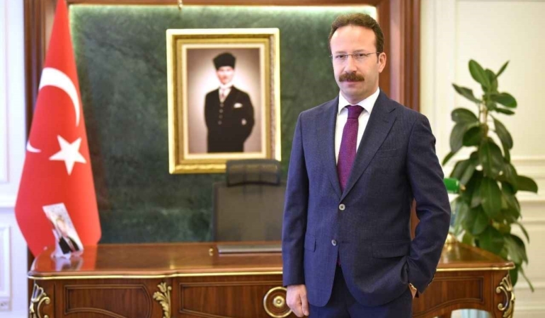 omer-hilmi-yamli-ardahan-valiligine-atandi-kSu7pmcE.jpg