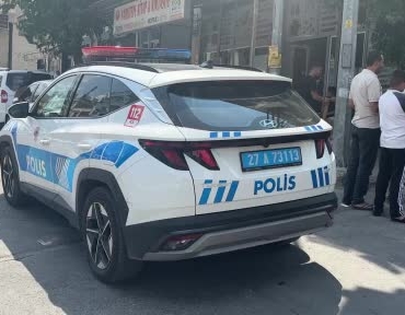 ozel-harekat-operasyonu-ile-polise-mukavemet-eden-sahis-yakalandi-cze1tN3z.jpg