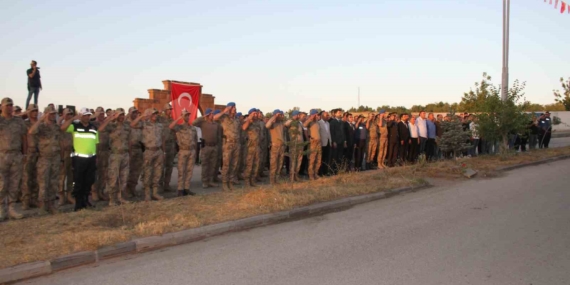 Şehit Binbaşı Arslan Kulaksız’ın Saldırıya Uğradığı Cadde Anma Etkinliğiyle İhtişamlı Bir Şekilde Anıldı