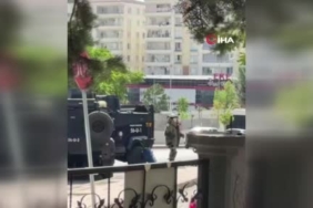 siirtte-ak-parti-il-binasi-onunde-supheli-canta-patlatilarak-imha-edildi-PjEOF7dY.jpg