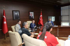 vali-hatipoglundan-turkiye-sampiyonlarina-ozel-tebrikler-GMqDwFtT.jpg