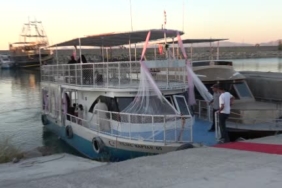 van-golunu-yonetme-yetkisi-ilk-kadin-kaptan-artik-dumeni-eliyle-tasiyor-D7dtxajy.jpg