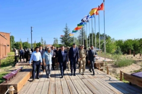 bakan-yardimcisi-celikin-ahlatta-gerceklestirdigi-inceleme-7iVEXfG4.jpg