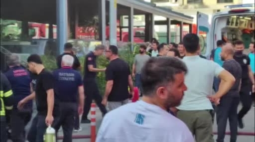Batman Spor Salonunda Yangın: 30 Kişi Mahsur Kalırken Kurtarma Operasyonu Devam Ediyor