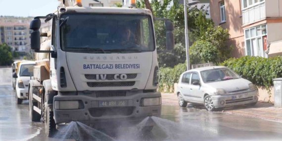 Battalgazi’de Temizlik Çalışmaları Devam Ediyor