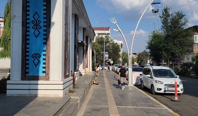 bunaltici-sicaklara-karsi-munzur-daglarinda-kartopu-keyfi-b4SFCTMg.jpg