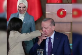 cumhurbaskani-erdogan-sehit-aileleri-ile-ogle-yemeginde-bulustu-fNPraJAb.jpg