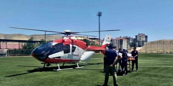 Darende’de Kalp Krizi Geçiren 16 Yaşındaki Genç Hava Ambulansıyla Malatya’ya Sevk Edildi