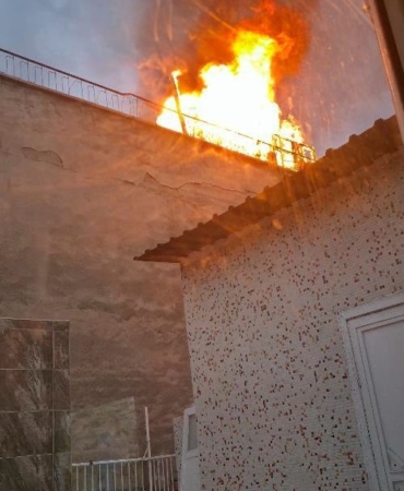diyarbakir-catisinda-cikan-yangin-sonduruldu-iQUStEet.jpg