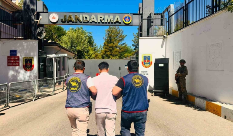 diyarbakirda-113-aranan-supheli-guvenlik-gucleri-tarafindan-yakalandi-9YVY7KXh.jpg