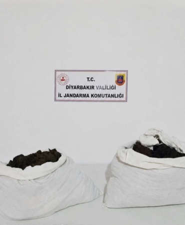 diyarbakirda-19-kilo-esrar-yakalandi-tLsjMVWP.jpg
