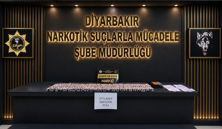 diyarbakirda-2-bin-776-sentetik-ecza-maddesi-ele-gecirildi-ve-1-kisi-tutuklandi-5TXlL7tN.jpg