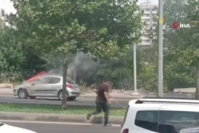 diyarbakirda-park-halindeki-otomobil-alevlere-teslim-oldu-dvs6eRF3.jpg